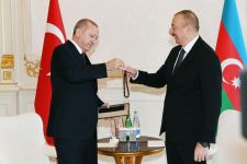 Azərbaycan Prezidenti İlham Əliyevin Türkiyə Prezidenti Rəcəb Tayyib Ərdoğan ilə təkbətək görüşü olub (FOTO) (YENİLƏNİB)