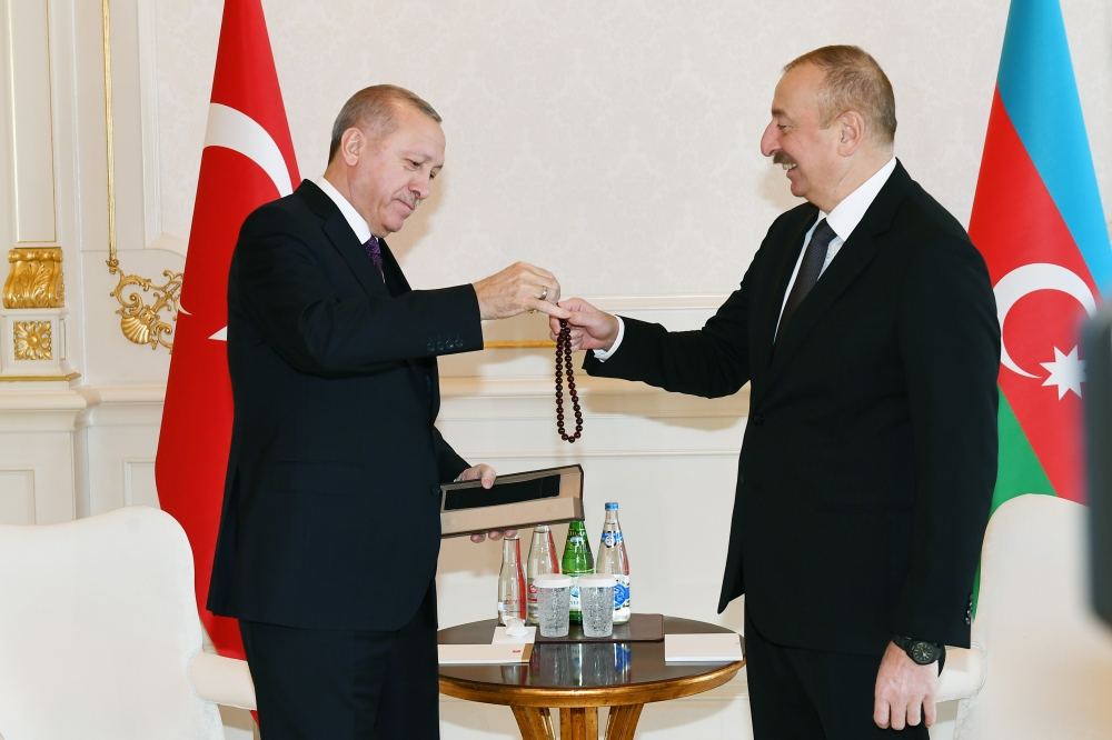 Azərbaycan Prezidenti İlham Əliyevin Türkiyə Prezidenti Rəcəb Tayyib Ərdoğan ilə təkbətək görüşü olub (FOTO) (YENİLƏNİB)