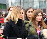 Azərbaycan ictimaiyyəti Xocalı soyqırımı qurbanlarının xatirəsini yad edir (FOTO)
