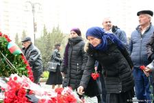 Azərbaycan ictimaiyyəti Xocalı soyqırımı qurbanlarının xatirəsini yad edir (FOTO)