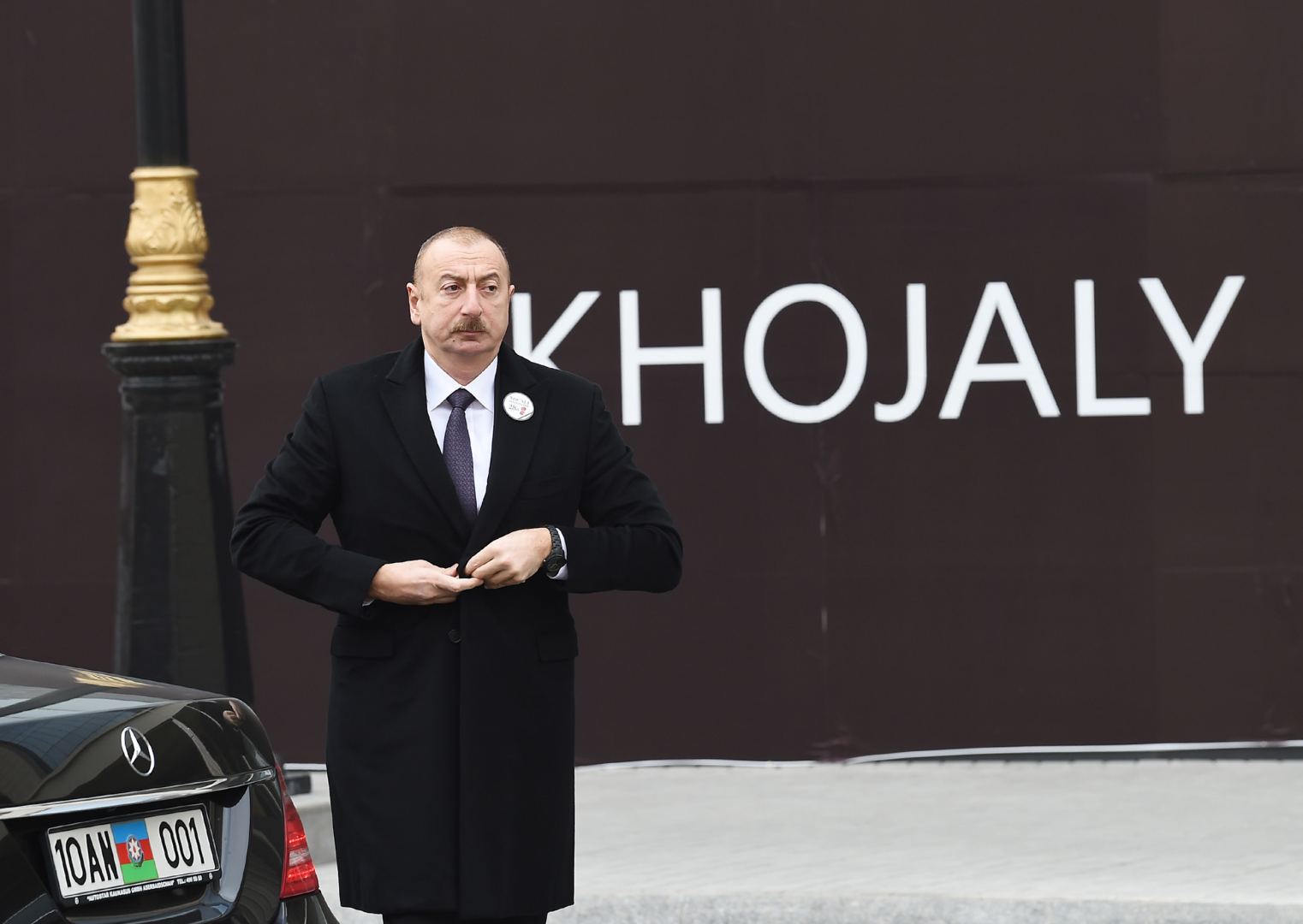 Prezident İlham Əliyev və birinci xanım Mehriban Əliyeva Xocalı soyqırımı qurbanlarının xatirəsini anım mərasimində iştirak ediblər (FOTO) (YENİLƏNİB)