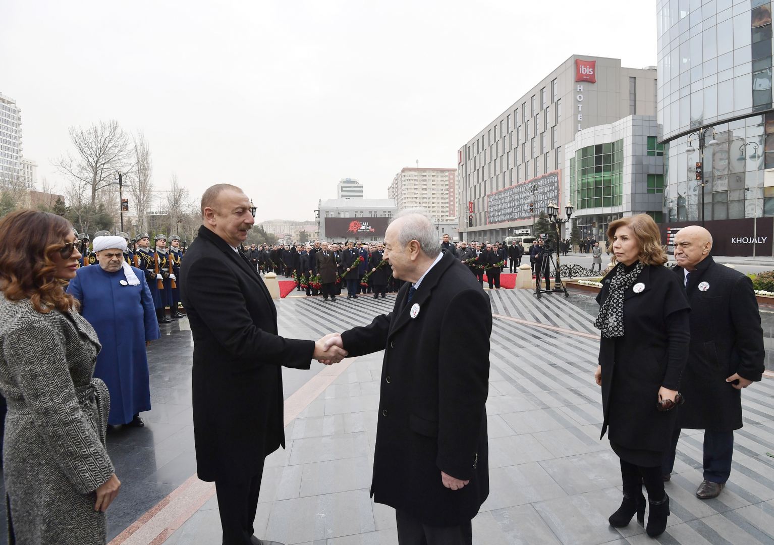 Prezident İlham Əliyev və birinci xanım Mehriban Əliyeva Xocalı soyqırımı qurbanlarının xatirəsini anım mərasimində iştirak ediblər (FOTO) (YENİLƏNİB)