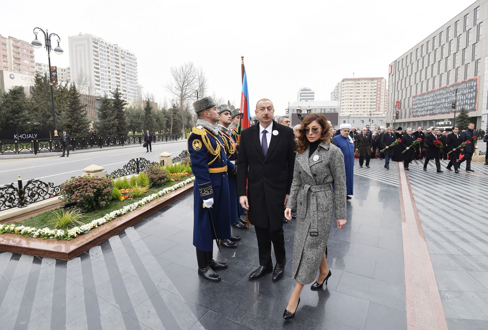 Prezident İlham Əliyev və birinci xanım Mehriban Əliyeva Xocalı soyqırımı qurbanlarının xatirəsini anım mərasimində iştirak ediblər (FOTO) (YENİLƏNİB)