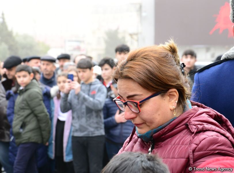 Azərbaycan ictimaiyyəti Xocalı soyqırımı qurbanlarının xatirəsini yad edir (FOTO)