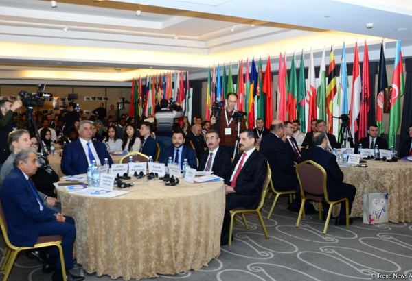Bakıda “İslam ölkələri könüllülərinin beynəlxalq forumu” keçirilib (FOTO)