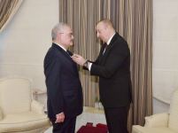 Prezident İlham Əliyev Artur Rasi-zadəyə 1-ci dərəcəli “Vətənə xidmətə görə” ordenini təqdim edib (FOTO) (YENİLƏNİB)
