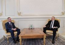 Prezident İlham Əliyev Polşanın Azərbaycanda yeni təyin olunmuş səfirinin etimadnaməsini qəbul edib (FOTO) (YENİLƏNİB)