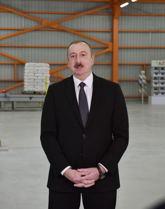 Prezident İlham Əliyev Qazaxda əhəng zavodunun açılışında iştirak edib (FOTO/VİDEO) (YENİLƏNİB)
