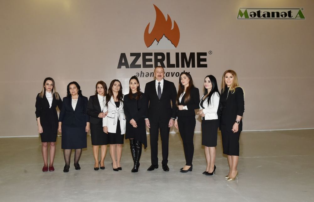 Prezident İlham Əliyev Qazaxda əhəng zavodunun açılışında iştirak edib (FOTO/VİDEO) (YENİLƏNİB)