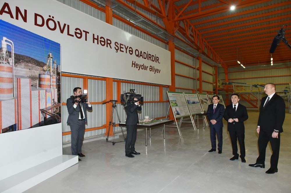 Prezident İlham Əliyev Qazaxda əhəng zavodunun açılışında iştirak edib (FOTO/VİDEO) (YENİLƏNİB)