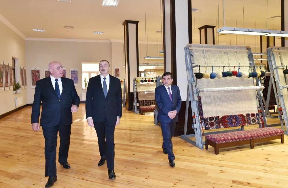 Prezident İlham Əliyev “Azərxalça” ASC-nin Qazax filialının fəaliyyəti ilə tanış olub (FOTO)