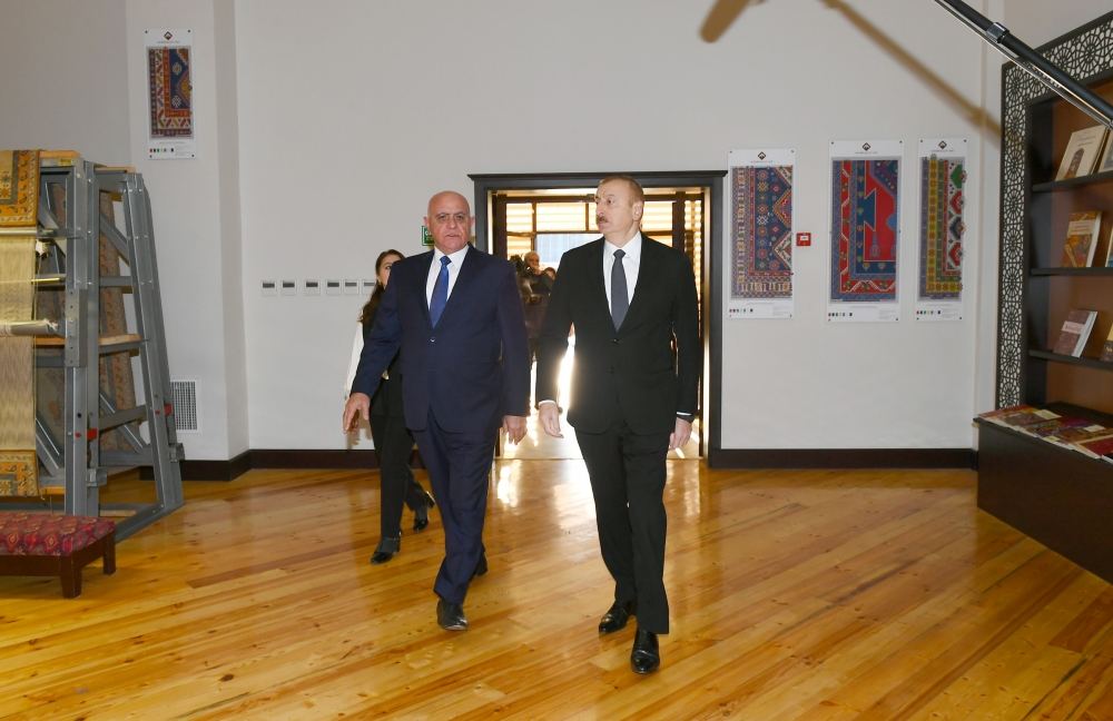 Prezident İlham Əliyev “Azərxalça” ASC-nin Ağstafa filialının fəaliyyəti ilə tanış olub (FOTO) (YENİLƏNİB)