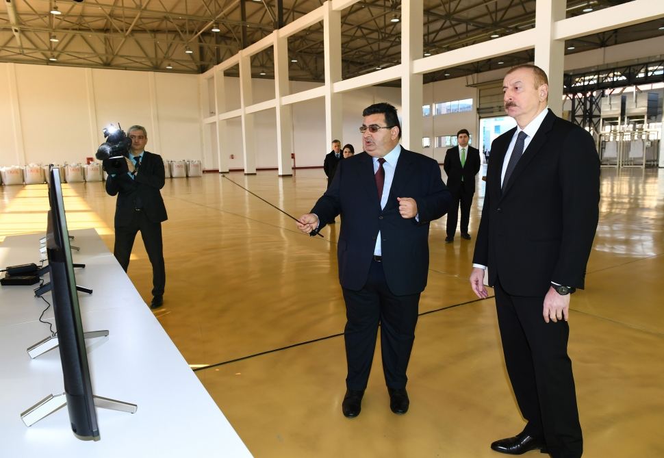 Prezident İlham Əliyev Ağstafa Aqrar Sənaye Kompleksinin açılışında iştirak edib (FOTO/VİDEO) (YENİLƏNİB)