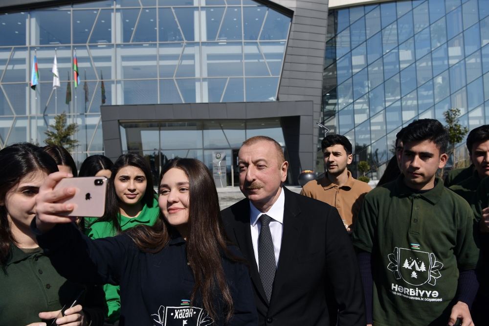 Prezident İlham Əliyev Tovuzda “ASAN Həyat” kompleksinin açılış mərasimində iştirak edib (FOTO) (YENİLƏNİB-2)