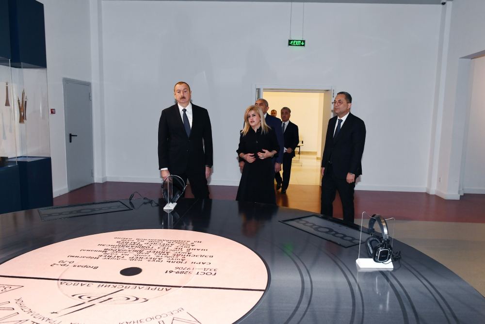 Prezident İlham Əliyev Tovuzda Azərbaycan Aşıq Sənəti Dövlət Muzeyinin açılışında iştirak edib (FOTO) (YENİLƏNİB)