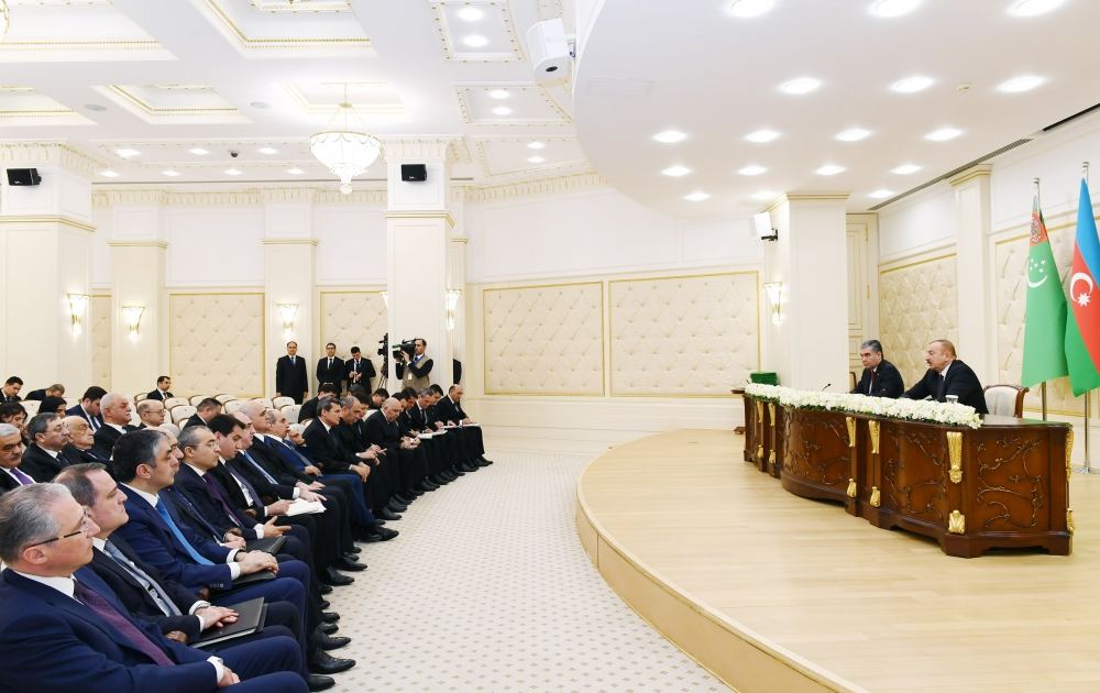 Azərbaycan və Türkmənistan prezidentləri mətbuata bəyanatlarla çıxış ediblər (FOTO) (YENİLƏNİB)