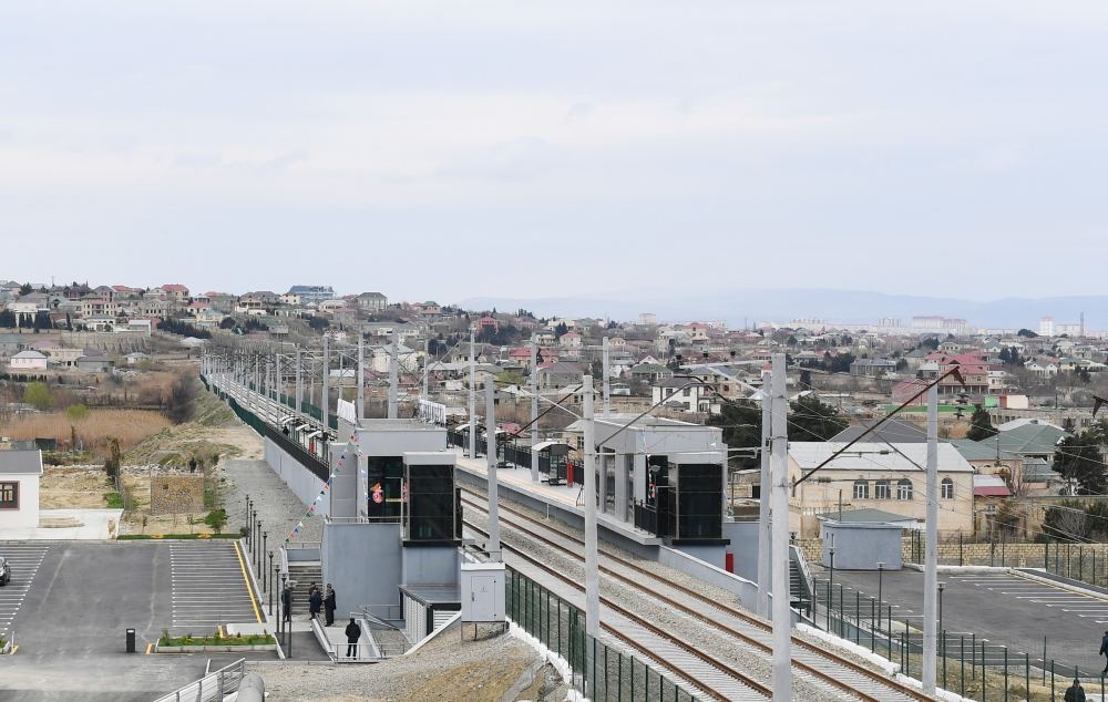 Prezident İlham Əliyev Abşeron dairəvi dəmir yolunun Pirşağı-Görədil-Novxanı-Sumqayıt hissəsinin yenidənqurmadan sonra açılışında iştirak edib (FOTO/VİDEO) (YENİLƏNİB)