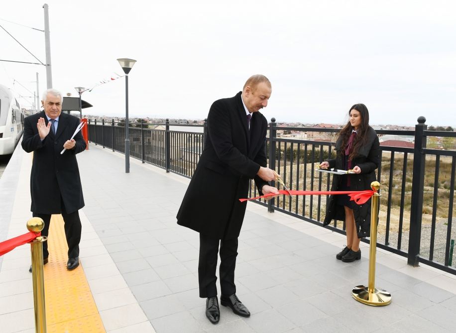 Prezident İlham Əliyev Abşeron dairəvi dəmir yolunun Pirşağı-Görədil-Novxanı-Sumqayıt hissəsinin yenidənqurmadan sonra açılışında iştirak edib (FOTO/VİDEO) (YENİLƏNİB)