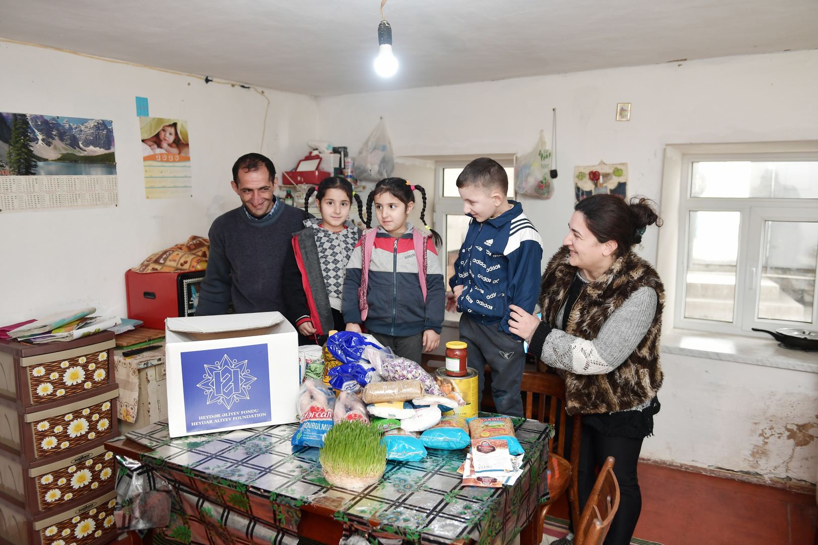 Heydər Əliyev Fondu ünvanlı sosial yardım alan ailələrə Novruz sovqatları paylayıb (FOTO)