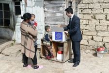 Heydər Əliyev Fondu ünvanlı sosial yardım alan ailələrə Novruz sovqatları paylayıb (FOTO)