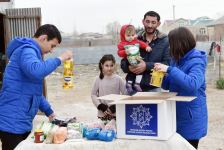 Heydər Əliyev Fondu ünvanlı sosial yardım alan ailələrə Novruz sovqatları paylayıb (FOTO)