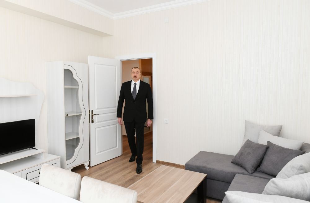 Prezident İlham Əliyev və birinci xanım Mehriban Əliyeva Hövsan yaşayış kompleksinin açılışında iştirak ediblər (FOTO) (YENİLƏNiB)