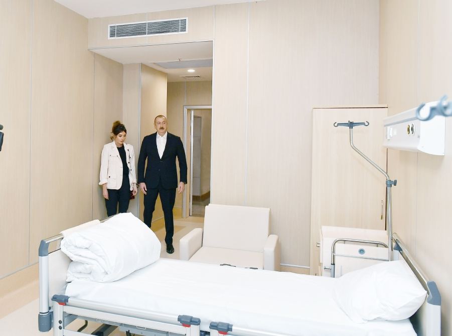 Prezident İlham Əliyev və birinci xanım Mehriban Əliyeva “Yeni klinika” tibb müəssisəsinin açılışında iştirak ediblər (FOTO/VİDEO) (YENİLƏNİB-2)