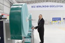 Prezident İlham Əliyev və birinci xanım Mehriban Əliyeva Sumqayıt Kimya Sənaye Parkında tibbi maska istehsalı müəssisəsinin açılışında iştirak ediblər (FOTO/VİDEO) (YENİLƏNİB)