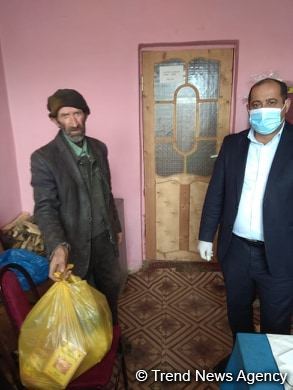 Deputat Arzu Nağıyev aztəminatlı, tənha yaşayan 50 ailəyə ərzaq yardımı edib (FOTO)