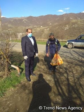 Deputat Arzu Nağıyev aztəminatlı, tənha yaşayan 50 ailəyə ərzaq yardımı edib (FOTO)