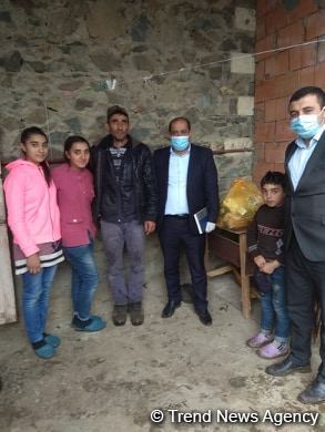 Deputat Arzu Nağıyev aztəminatlı, tənha yaşayan 50 ailəyə ərzaq yardımı edib (FOTO)