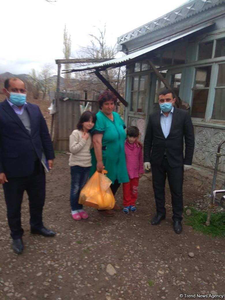 Deputat Arzu Nağıyev aztəminatlı, tənha yaşayan 50 ailəyə ərzaq yardımı edib (FOTO)