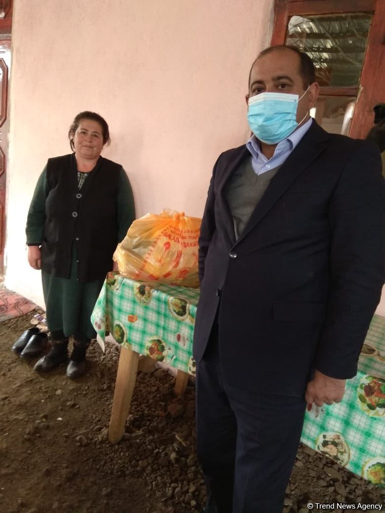 Deputat Arzu Nağıyev aztəminatlı, tənha yaşayan 50 ailəyə ərzaq yardımı edib (FOTO)