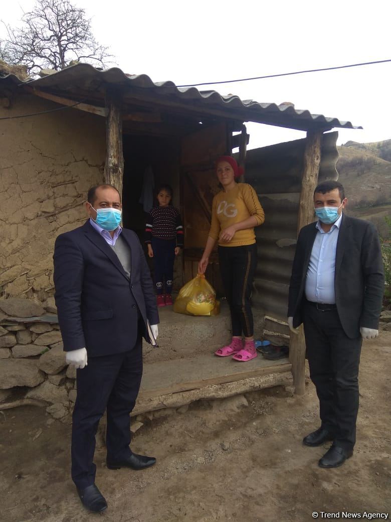 Deputat Arzu Nağıyev aztəminatlı, tənha yaşayan 50 ailəyə ərzaq yardımı edib (FOTO)