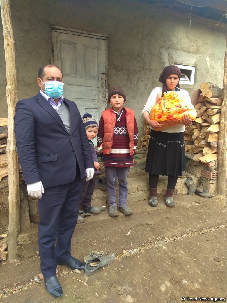 Deputat Arzu Nağıyev aztəminatlı, tənha yaşayan 50 ailəyə ərzaq yardımı edib (FOTO)