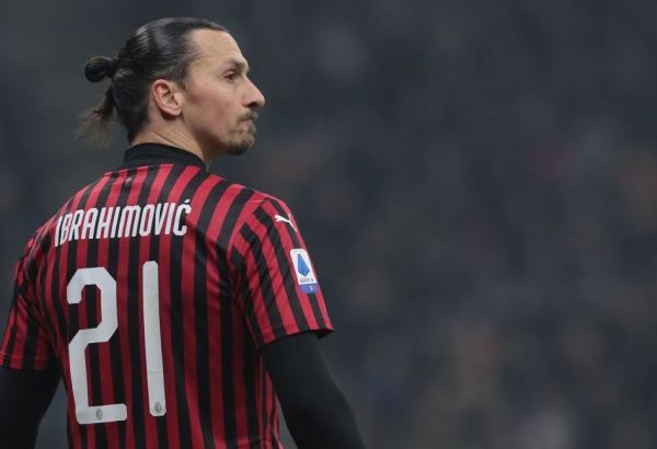 Zlatan İbrahimoviç futbol karyerasını başa vurub