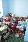 Deputat Sevil Mikayılova aztəminatlı ailələrə və tənha yaşayan şəxslərə ərzaq yardımı edib (FOTO)
