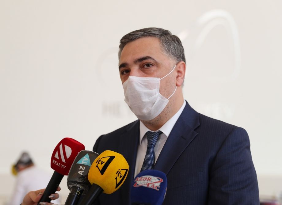 Heydər Əliyev Fondunun və Heydər Əliyev Mərkəzinin əməkdaşları qanvermə aksiyasında iştirak ediblər (FOTO)