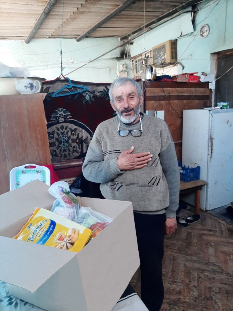Heydər Əliyev Fondunun vitse-prezidenti Leyla Əliyevanın təşəbbüsü ilə aztəminatlı ailələrə yardım edildi (FOTO)