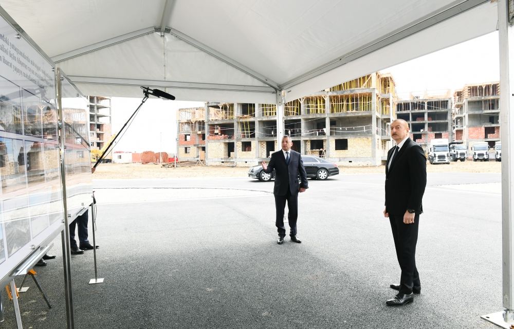 Prezident İlham Əliyev 3042 məcburi köçkün ailəsi üçün yaşayış binalarından ibarət  məhəllələrdə tikinti işlərinin gedişi ilə tanış olub (FOTO/VİDEO) (YENİLƏNİB)