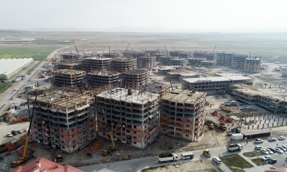 Prezident İlham Əliyev 3042 məcburi köçkün ailəsi üçün yaşayış binalarından ibarət  məhəllələrdə tikinti işlərinin gedişi ilə tanış olub (FOTO/VİDEO) (YENİLƏNİB)