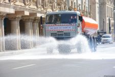 Bakının küçələri dezinfeksiya olunur (FOTOREPORTAJ)