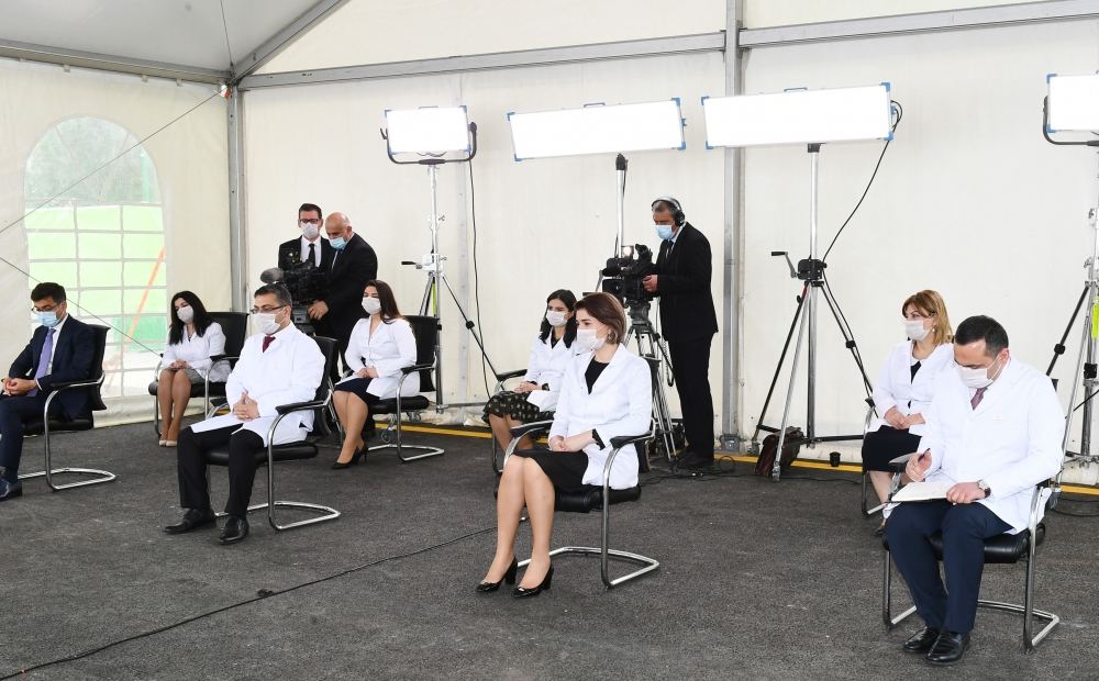 Prezident İlham Əliyev və birinci xanım Mehriban Əliyeva Bakıda modul tipli ilk xəstəxana kompleksinin açılışında iştirak ediblər (FOTO/VİDEO) (YENİLƏNİB)