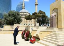 Azərbaycan ictimaiyyəti 9 May - faşizm üzərində Qələbənin 75-ci ildönümünü qeyd edir (FOTO)