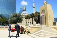 Azərbaycan ictimaiyyəti 9 May - faşizm üzərində Qələbənin 75-ci ildönümünü qeyd edir (FOTO)