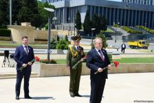 Azərbaycan ictimaiyyəti 9 May - faşizm üzərində Qələbənin 75-ci ildönümünü qeyd edir (FOTO)