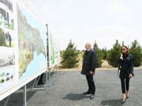 Prezident İlham Əliyev və birinci xanım Mehriban Əliyeva ulu öndər Heydər Əliyevin doğum günü münasibətilə ağac əkiblər (FOTO)