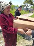 Sevil Mikayılova aztəminatlı ailələrə və tənha yaşayan şəxslərə ərzaq yardımı edib (FOTO)