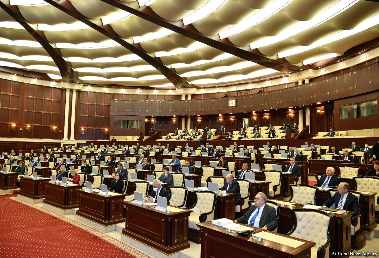 Deputatlar bu gün bir neçə qanun layihəsini müzakirə edəcək - SİYAHI