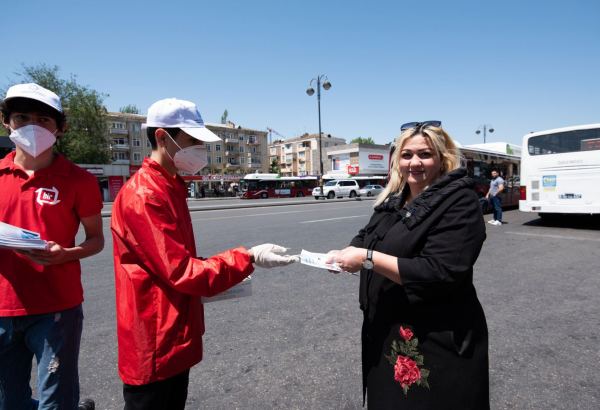 Könüllülərin kütləvi maarifləndirmə aksiyası vətəndaşlar tərəfindən rəğbətlə qarşılanır (FOTO)